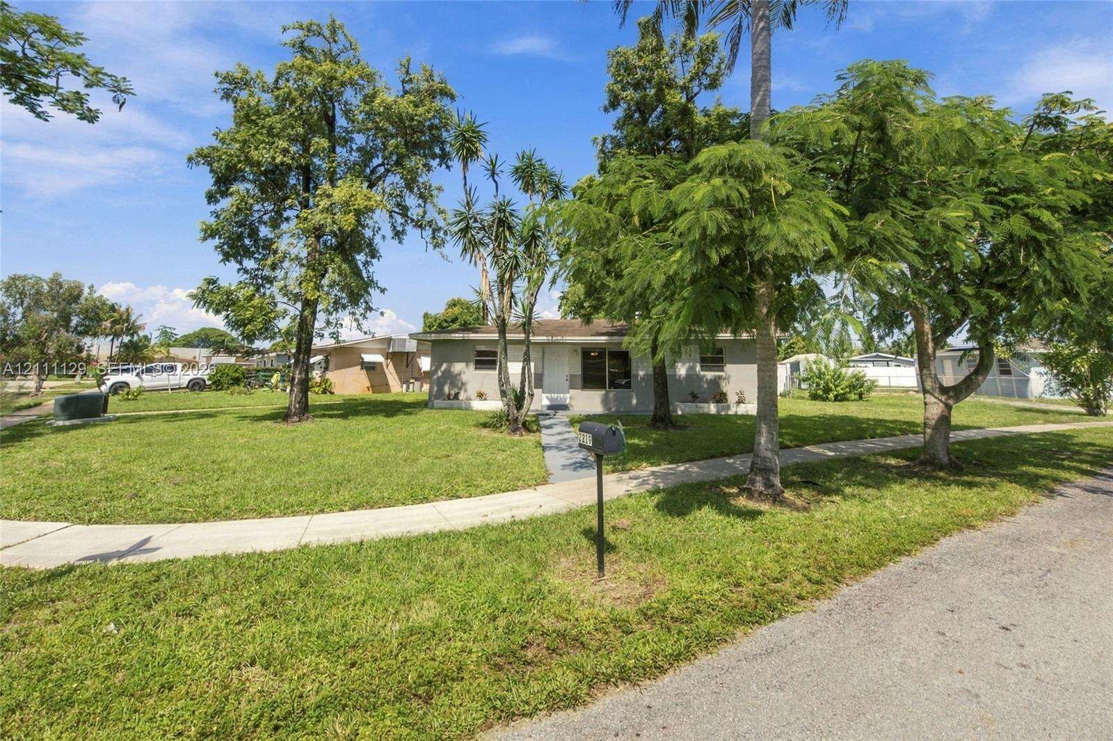 2219 68th Ter, Miramar, FL 33023 - For Sale photo 3
