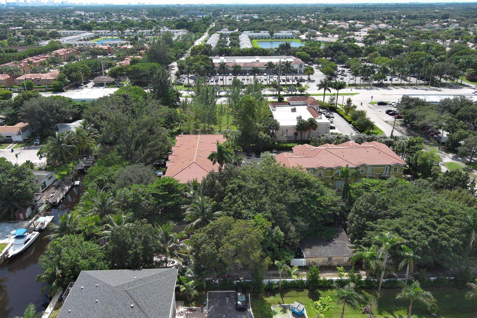 4696 32nd, Dania Beach, FL 33312 - For Sale photo 12