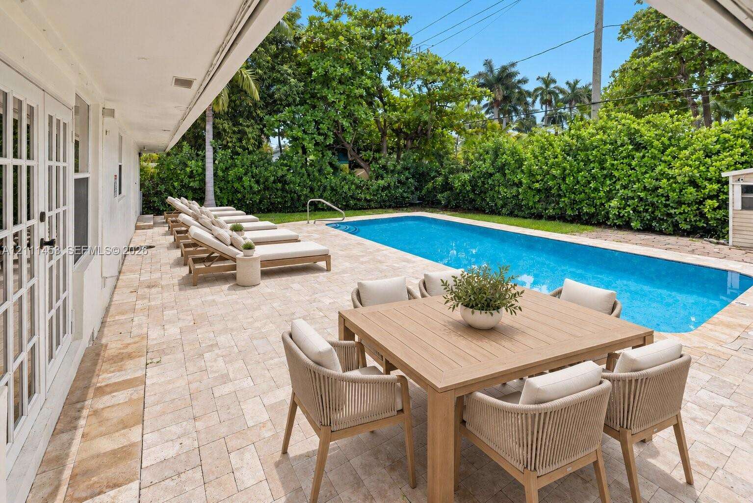 1254 Polk St, Hollywood, FL 33019 - For Sale photo 2