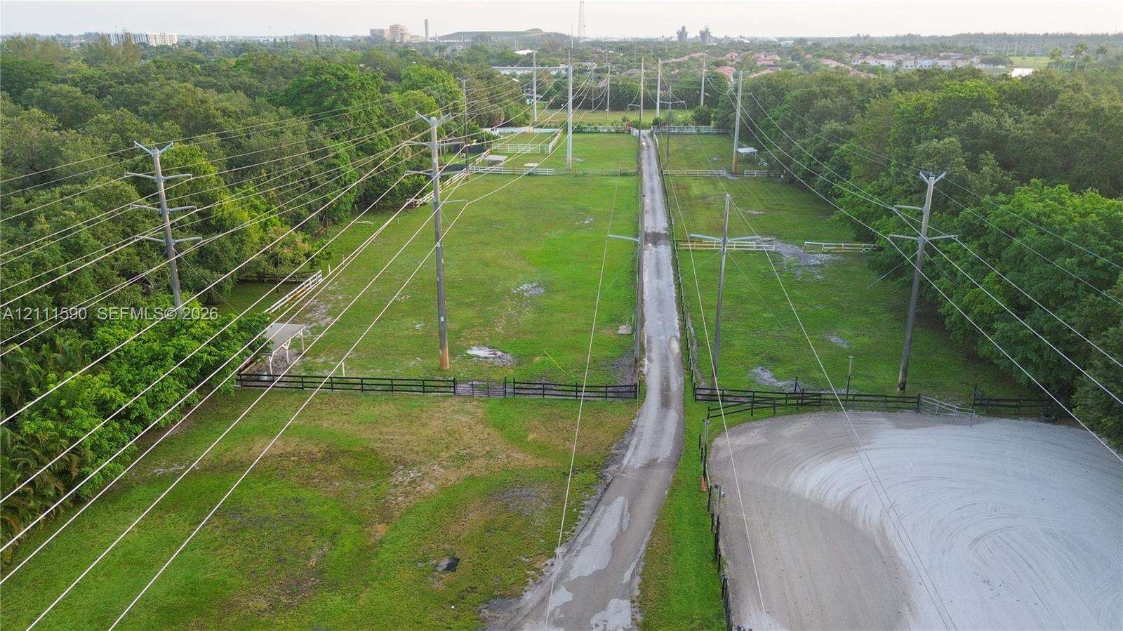 5501 Woodland Ln, Dania Beach, FL 33312 - For Sale photo 2