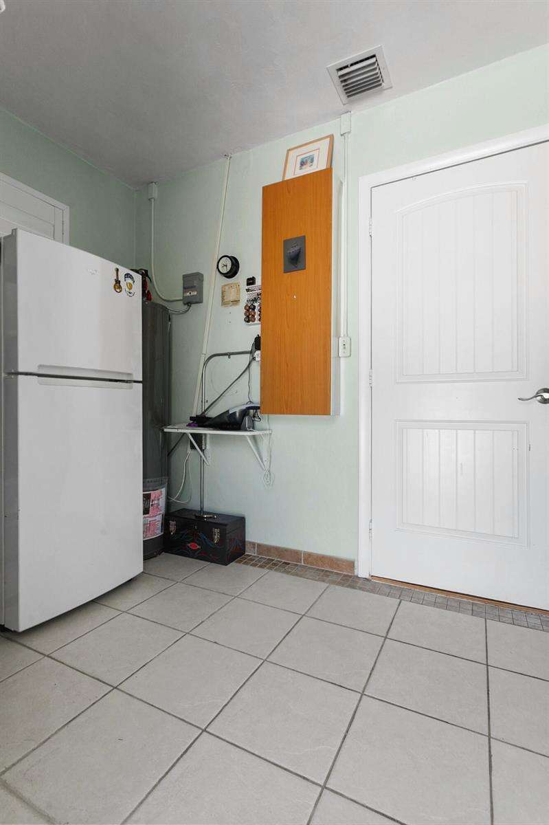 2607 21st, Fort Lauderdale, FL 33316 - For Sale photo 17