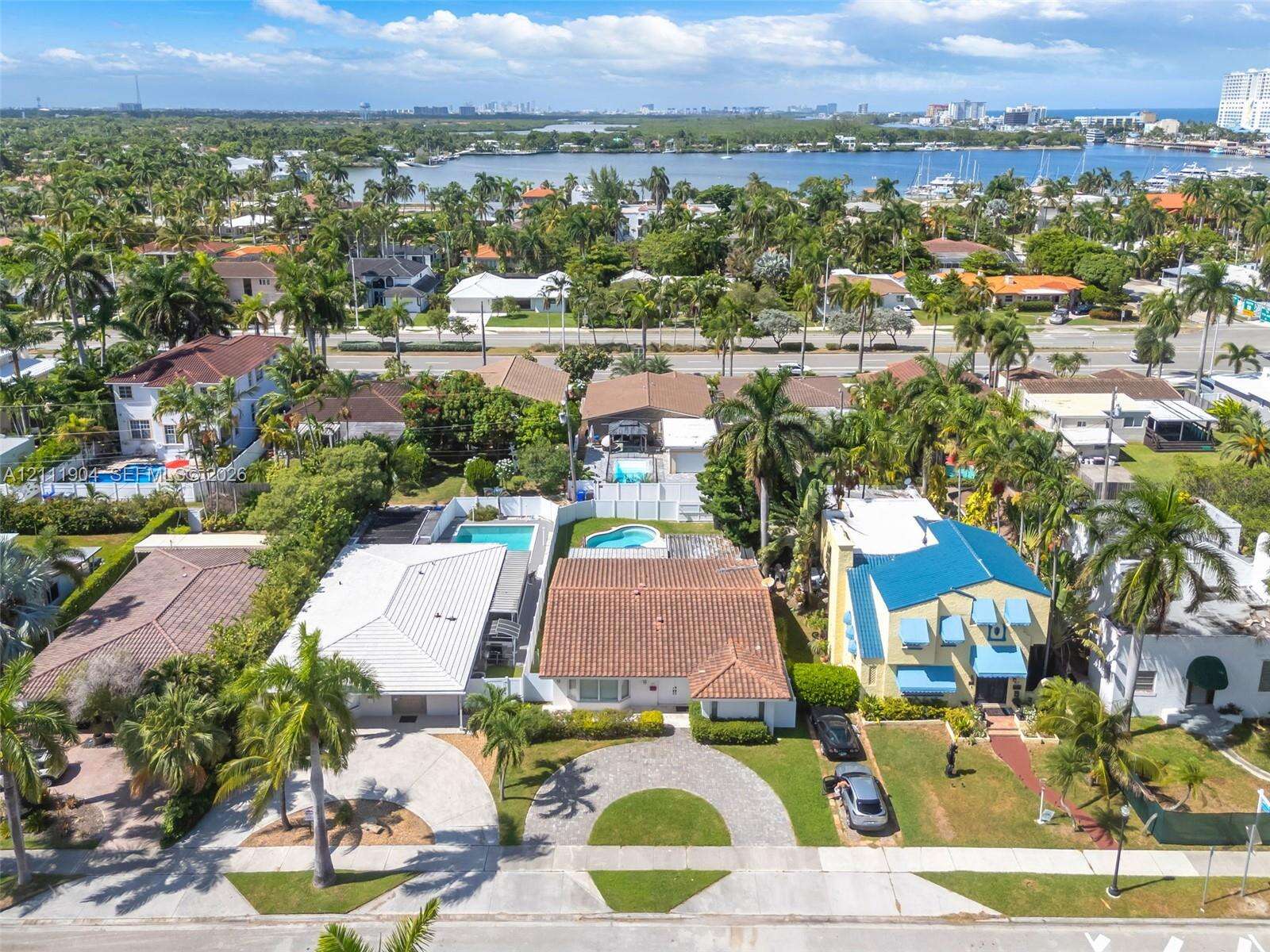 821 Harrison St, Hollywood, FL 33019 - For Sale photo 38