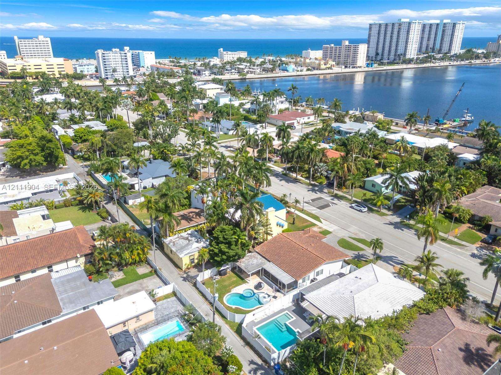 821 Harrison St, Hollywood, FL 33019 - For Sale photo 46