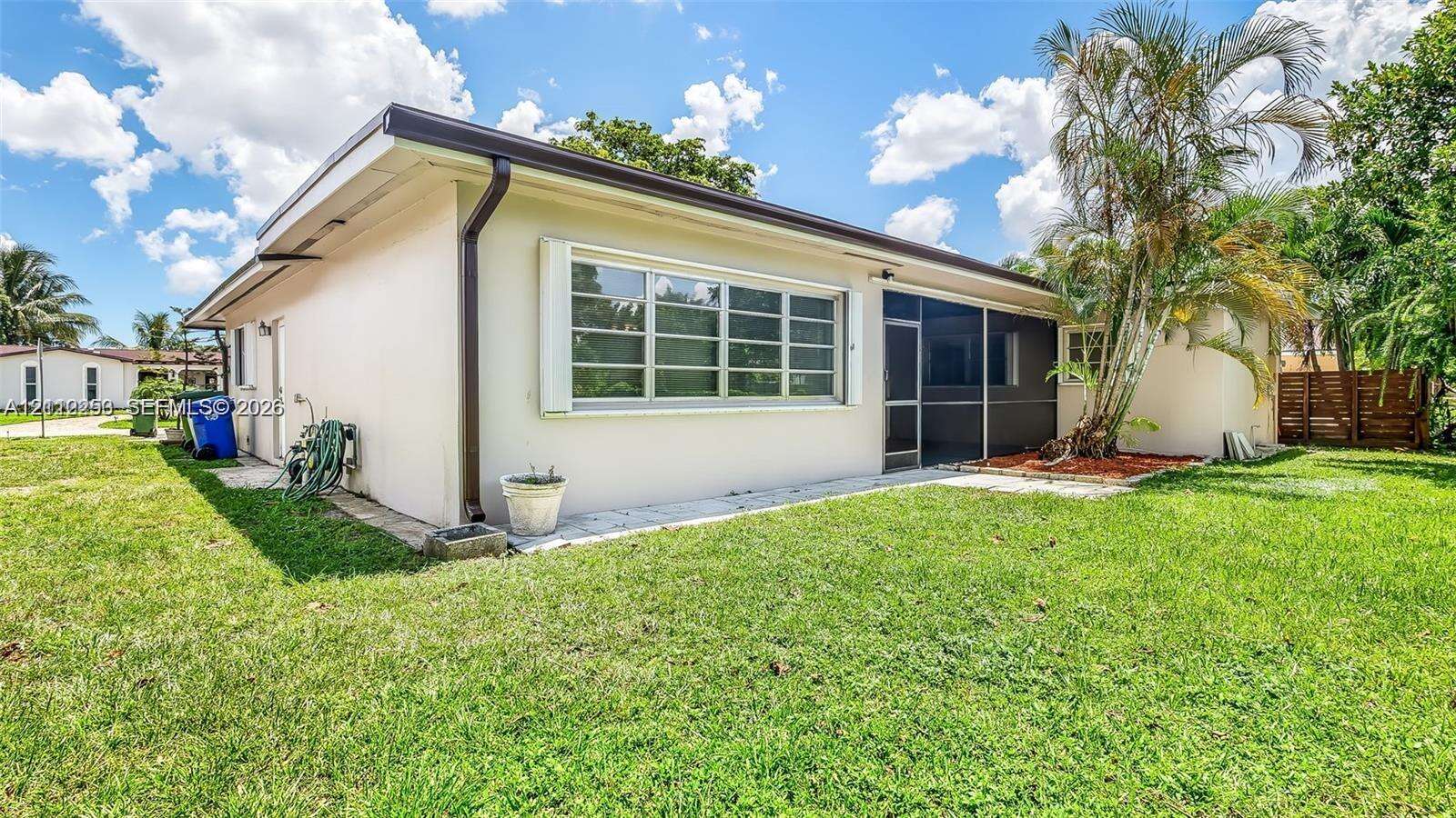 500 96th Ter, Pembroke Pines, FL 33024 - For Sale photo 24