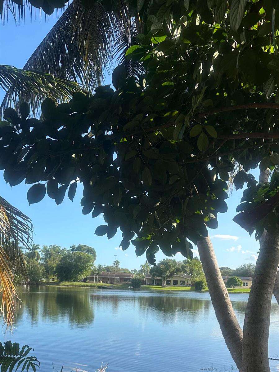 551 99th, Pembroke Pines, FL 33024 - For Sale photo 1