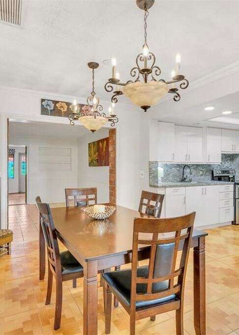 551 99th, Pembroke Pines, FL 33024 - For Sale photo 5