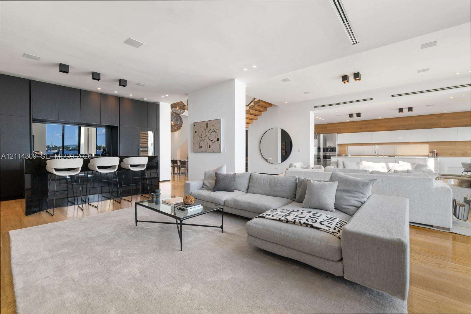 1374 Venetian Way, Miami, FL 33139 - For Sale photo 11