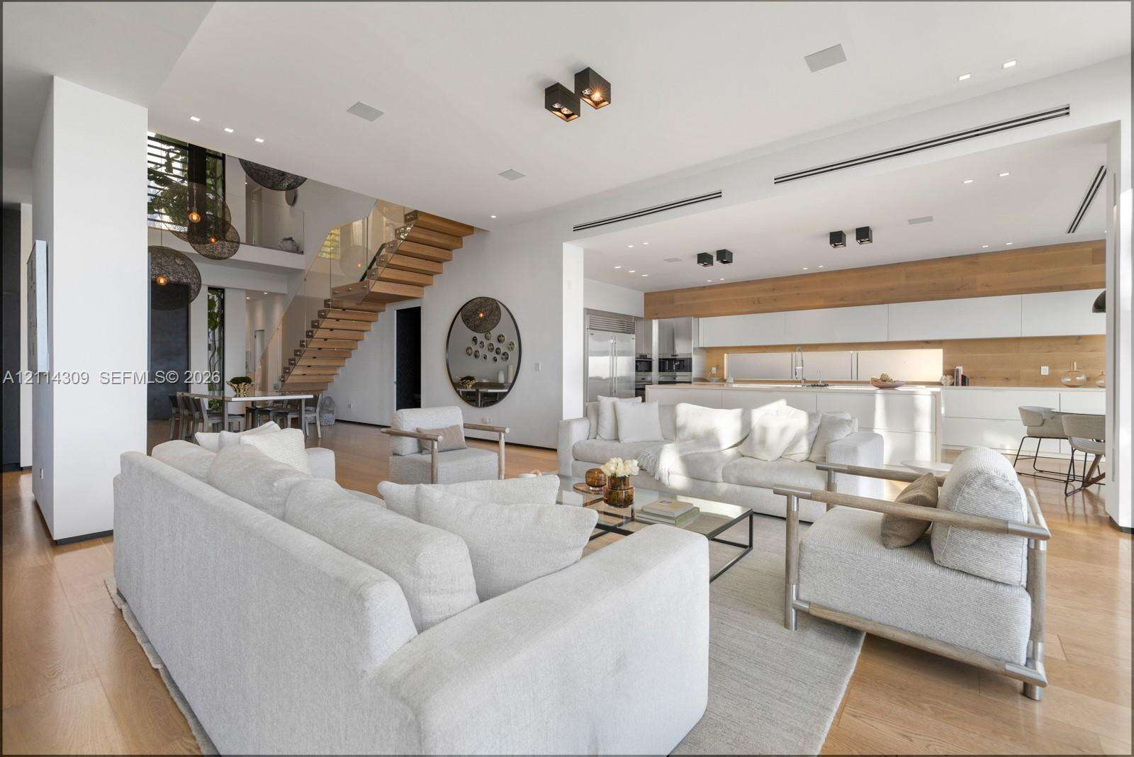 1374 Venetian Way, Miami, FL 33139 - For Sale photo 6