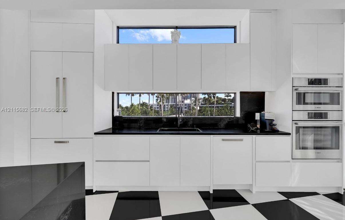 11 Century Ln, Miami Beach, FL 33139 - For Sale photo 15