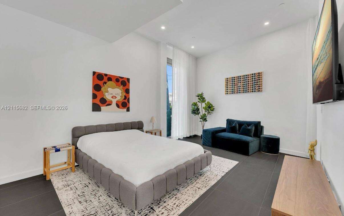 11 Century Ln, Miami Beach, FL 33139 - For Sale photo 23