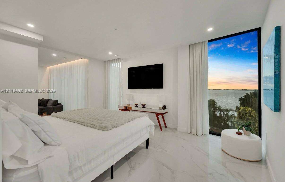 11 Century Ln, Miami Beach, FL 33139 - For Sale photo 24