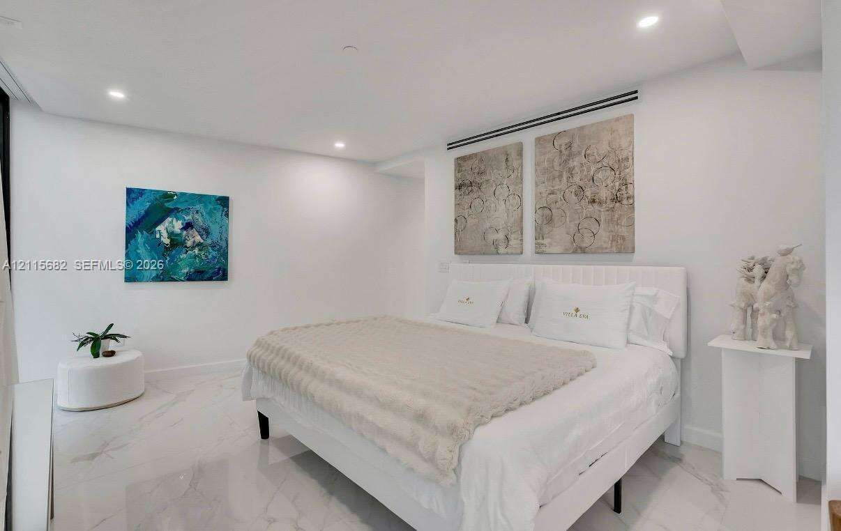 11 Century Ln, Miami Beach, FL 33139 - For Sale photo 25
