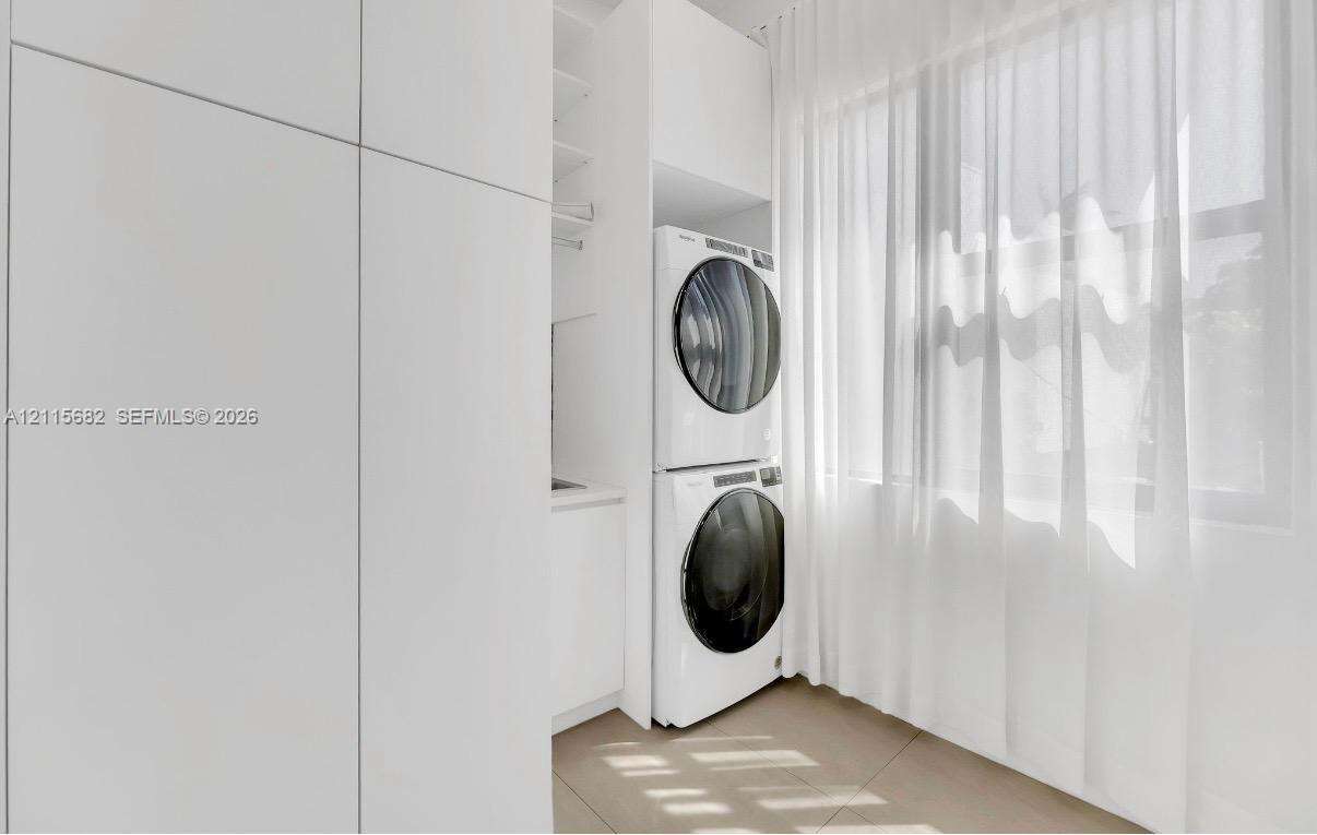 11 Century Ln, Miami Beach, FL 33139 - For Sale photo 28