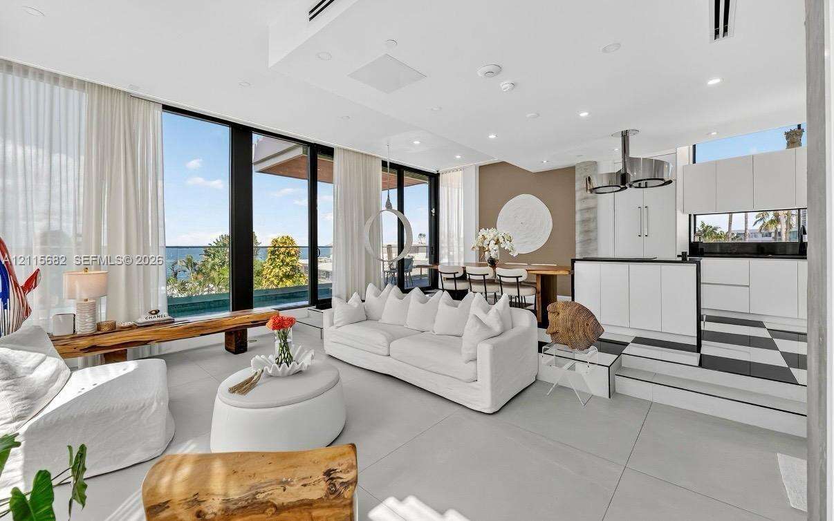 11 Century Ln, Miami Beach, FL 33139 - For Sale photo 4