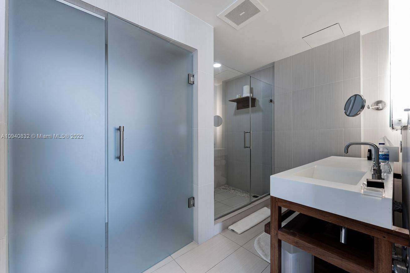 FORT LAUDERDALE RESIDENCES - 3101 Bayshore Dr, Fort Lauderdale, FL 33304 | Picture 35