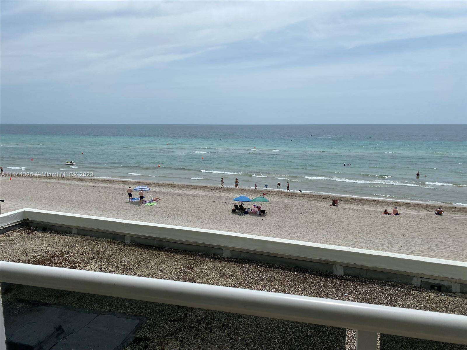Sea Air Towers at 3725 Ocean Dr, Hollywood, FL 33019 - For Sale photo 1