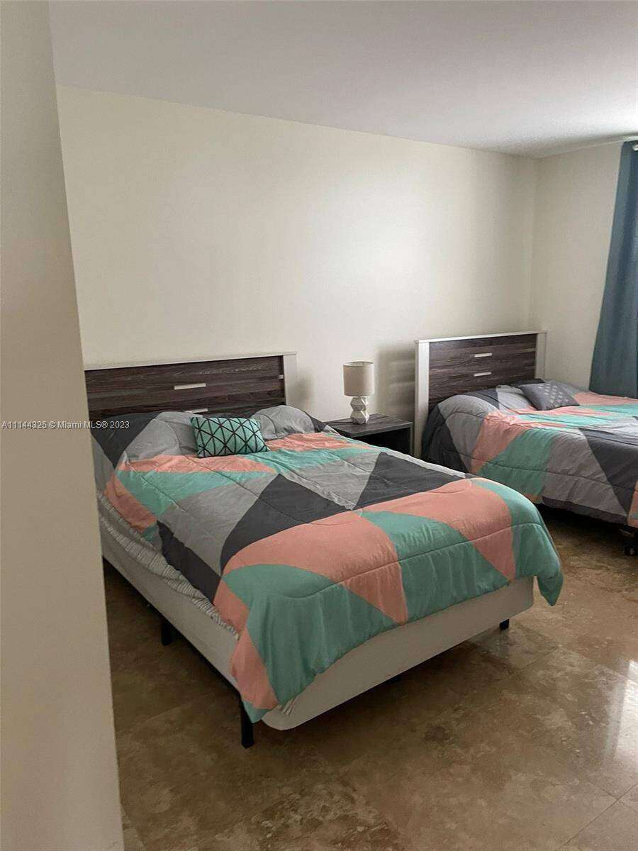 Sea Air Towers at 3725 Ocean Dr, Hollywood, FL 33019 - For Sale photo 16