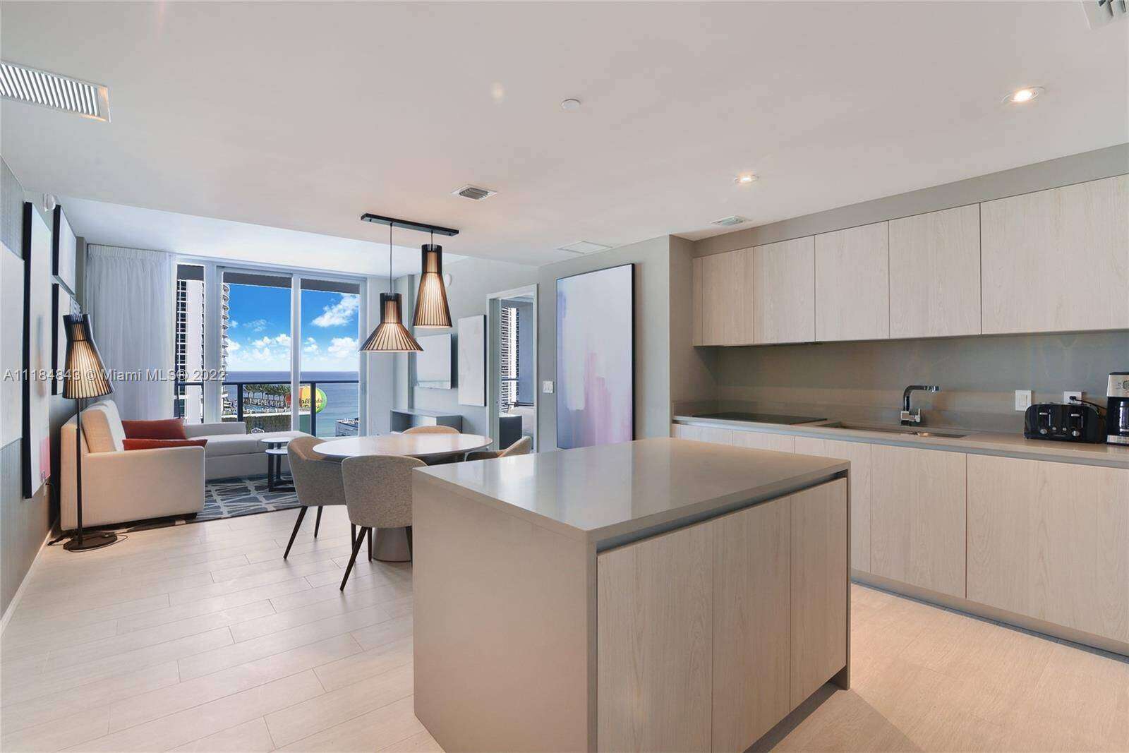 Hyde Beach House at 4010 Ocean Dr, Hollywood, FL 33019 - For Sale photo 2