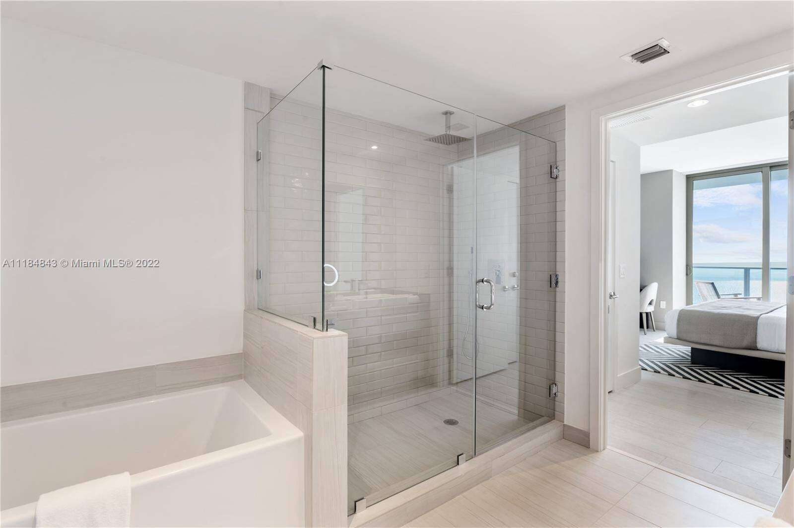 Hyde Beach House at 4010 Ocean Dr, Hollywood, FL 33019 - For Sale photo 13