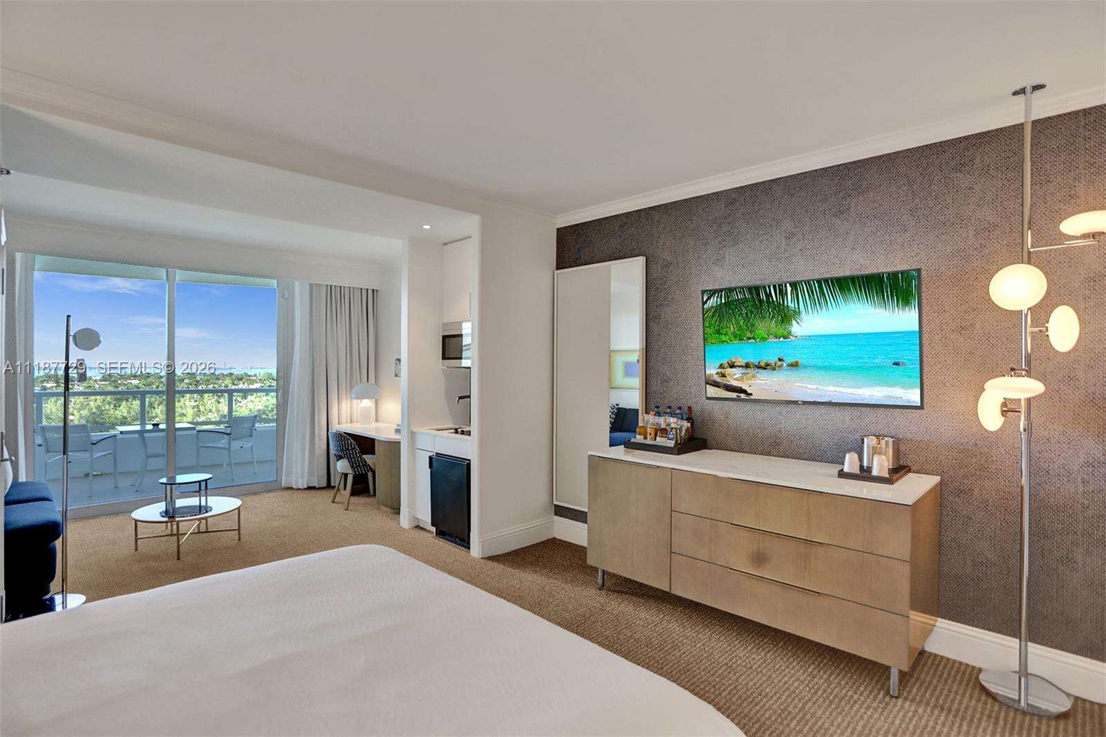 Fontainebleau 2 at 4401 Collins Ave, Miami Beach, FL 33140 - For Sale photo 11