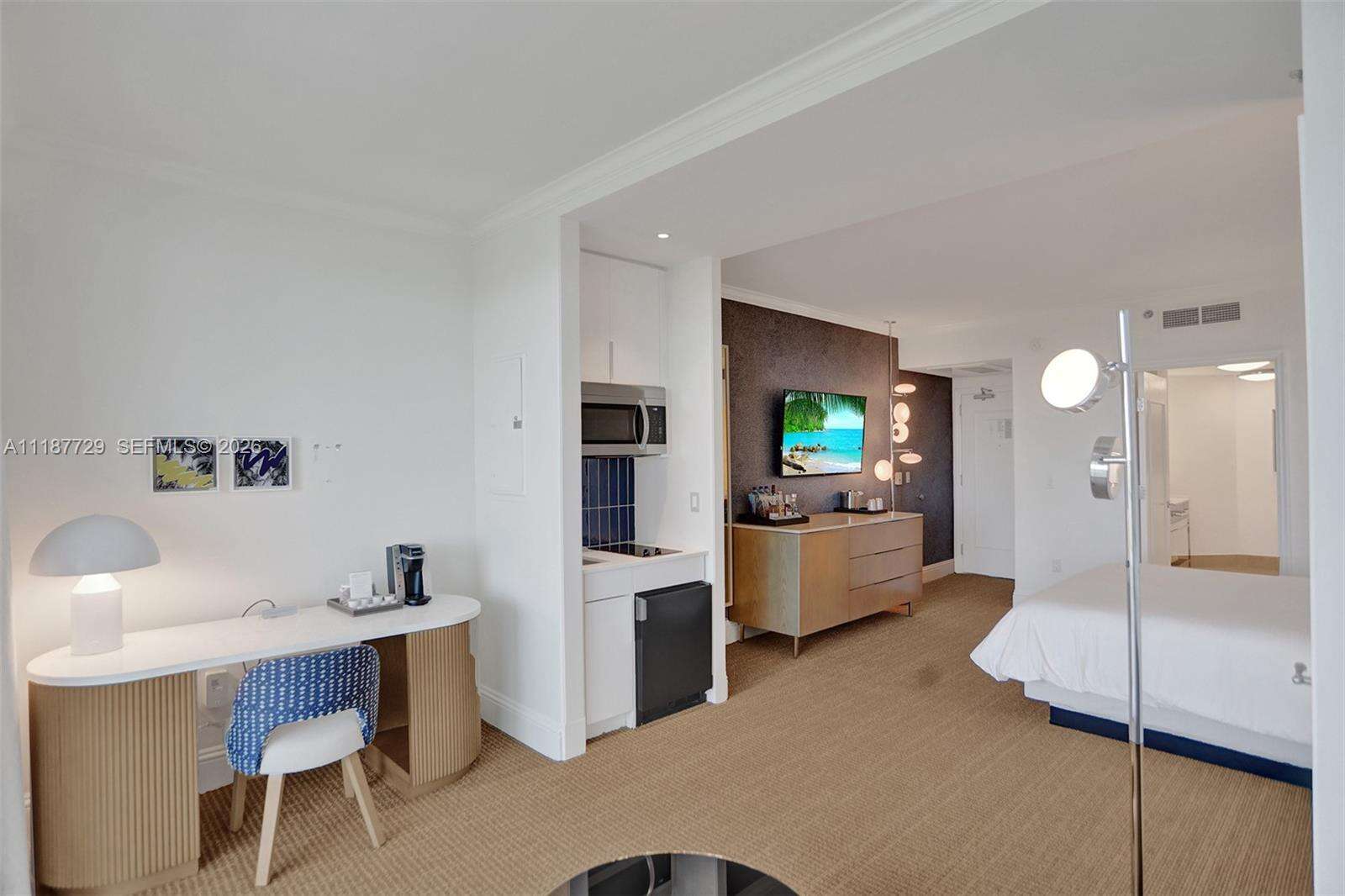 Fontainebleau 2 at 4401 Collins Ave, Miami Beach, FL 33140 - For Sale photo 18