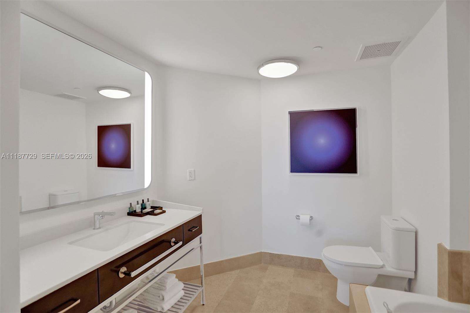 Fontainebleau 2 at 4401 Collins Ave, Miami Beach, FL 33140 - For Sale photo 21