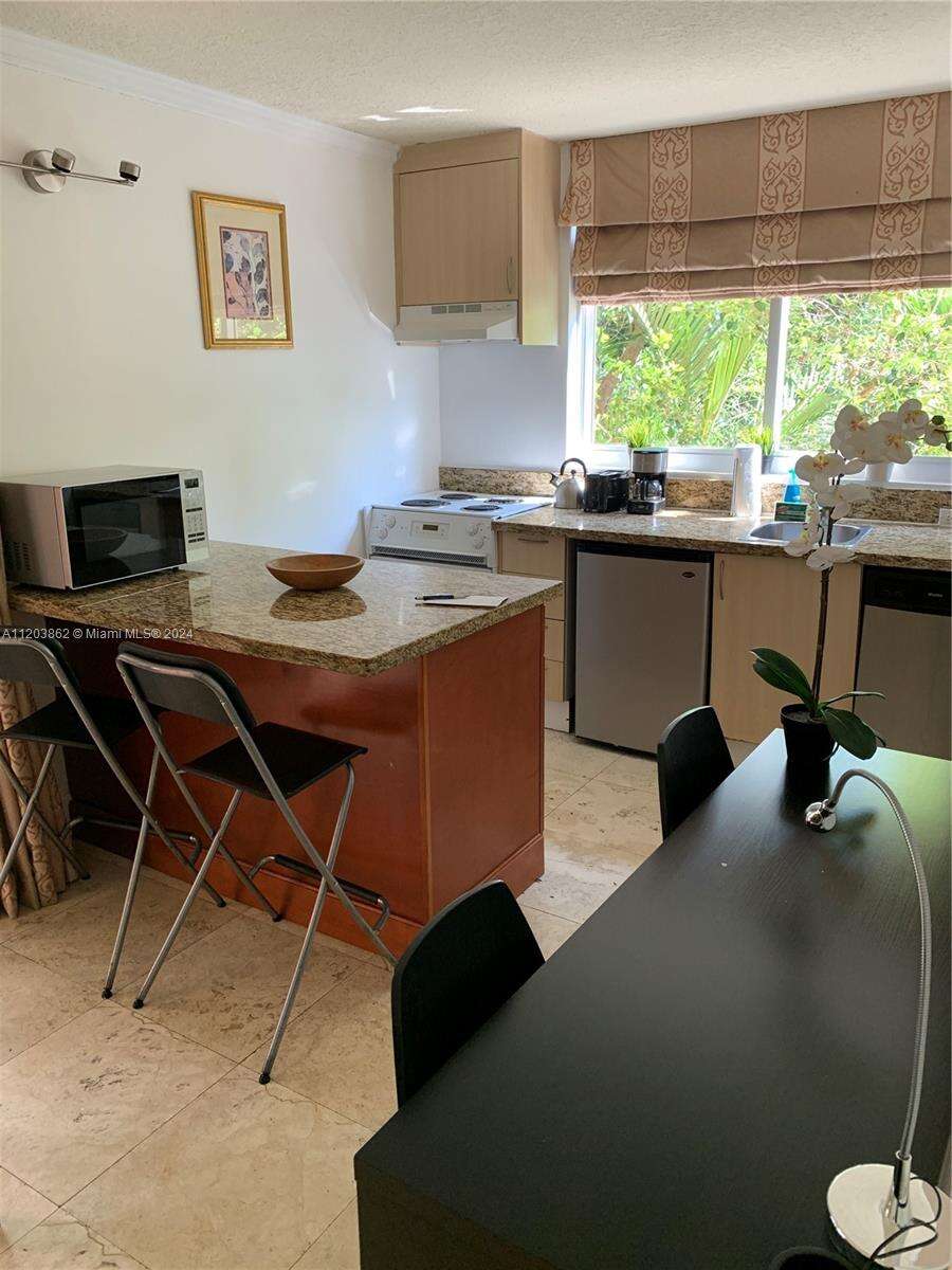 The Mutiny at 2951 Bayshore Dr, Miami, FL 33133 - For Sale photo 13