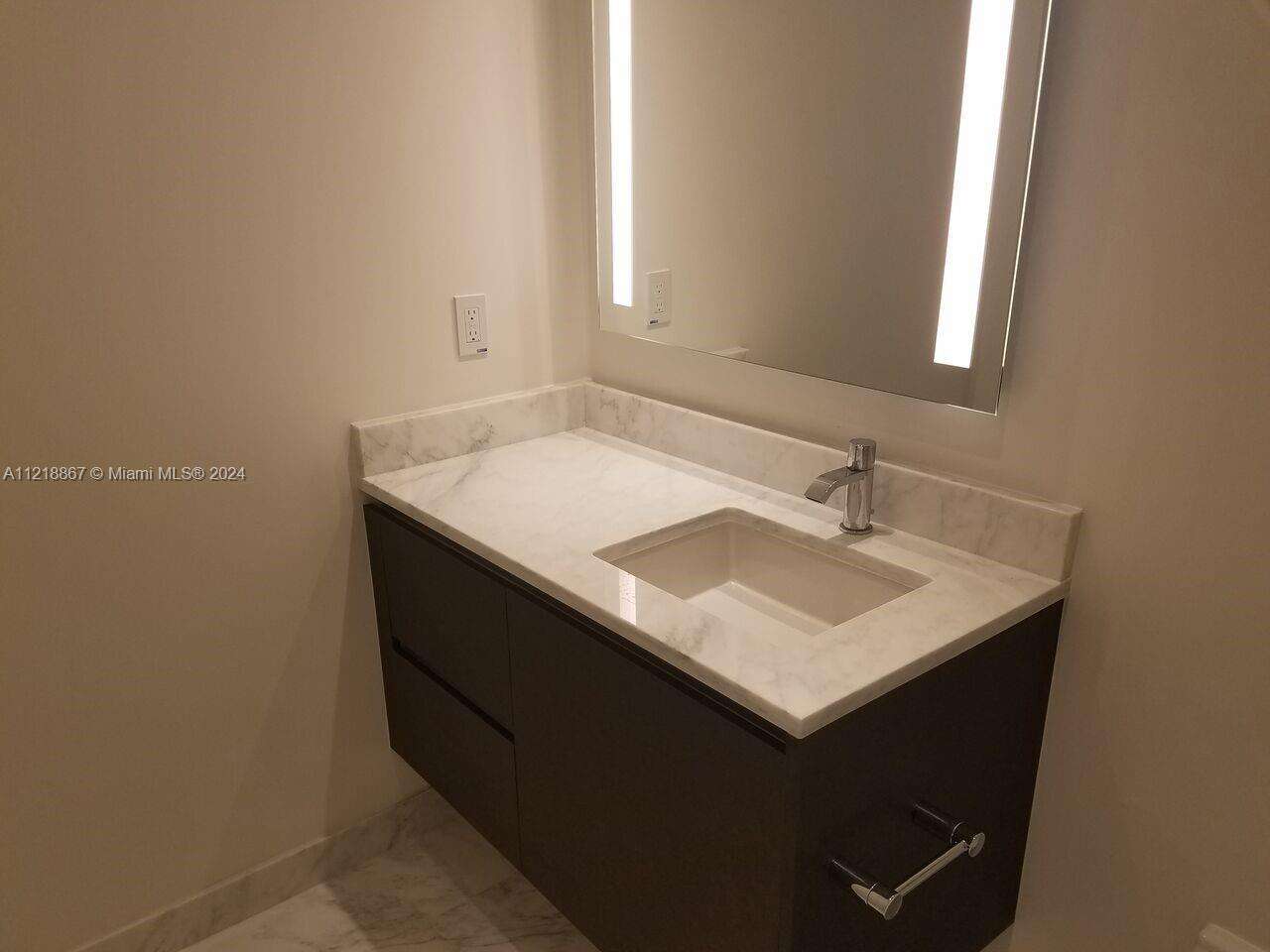 Echo Brickell at 1451 Brickell Ave, Miami, FL 33131 - For Sale photo 13