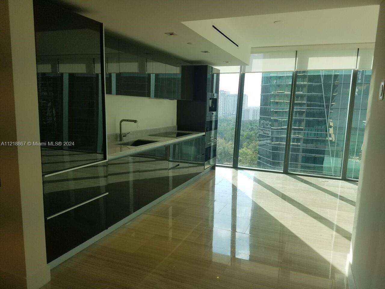 Echo Brickell at 1451 Brickell Ave, Miami, FL 33131 - For Sale photo 6