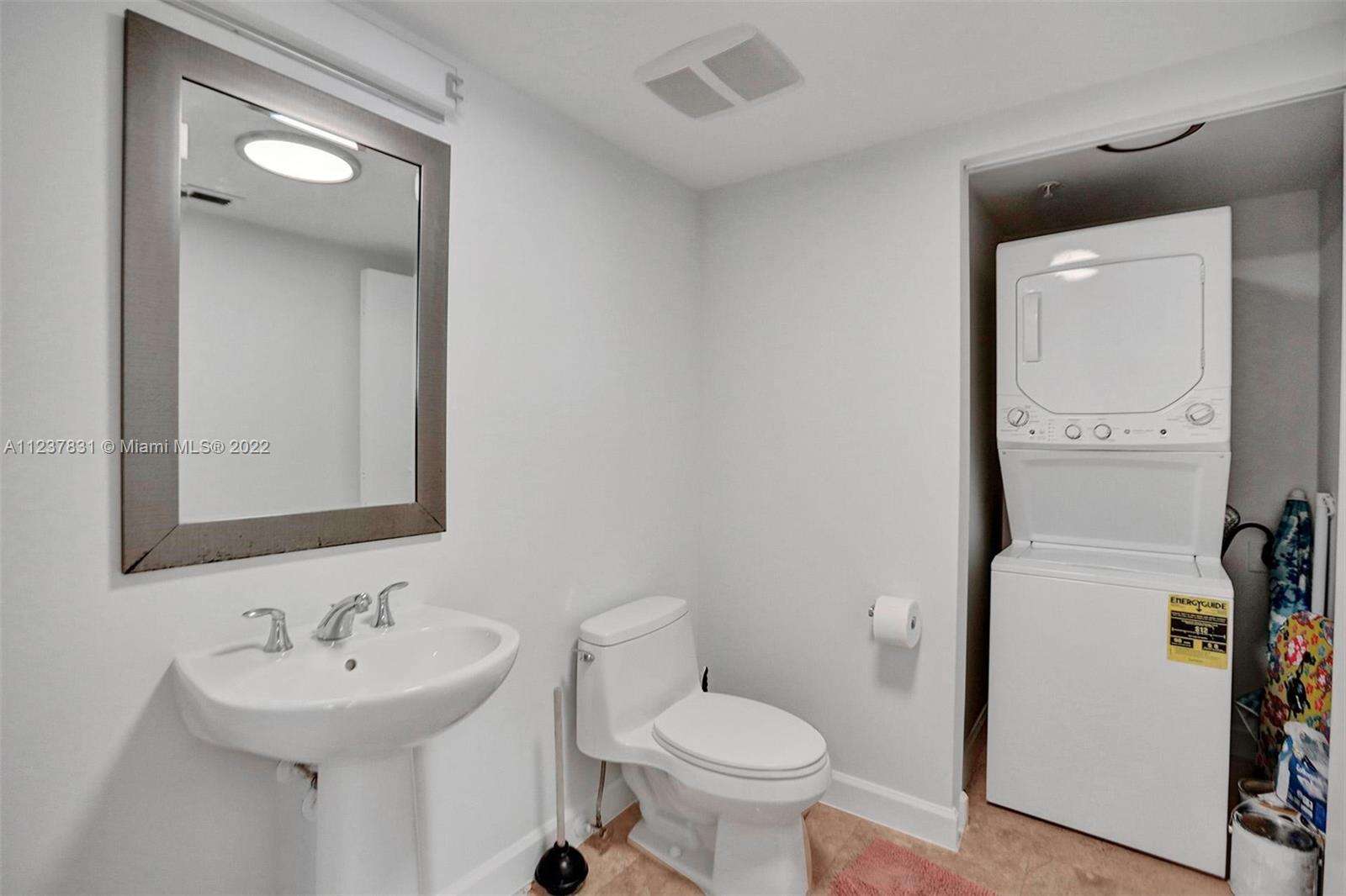 La Perla at 16699 Collins Ave, Sunny Isles Beach, FL 33160 - For Sale photo 19