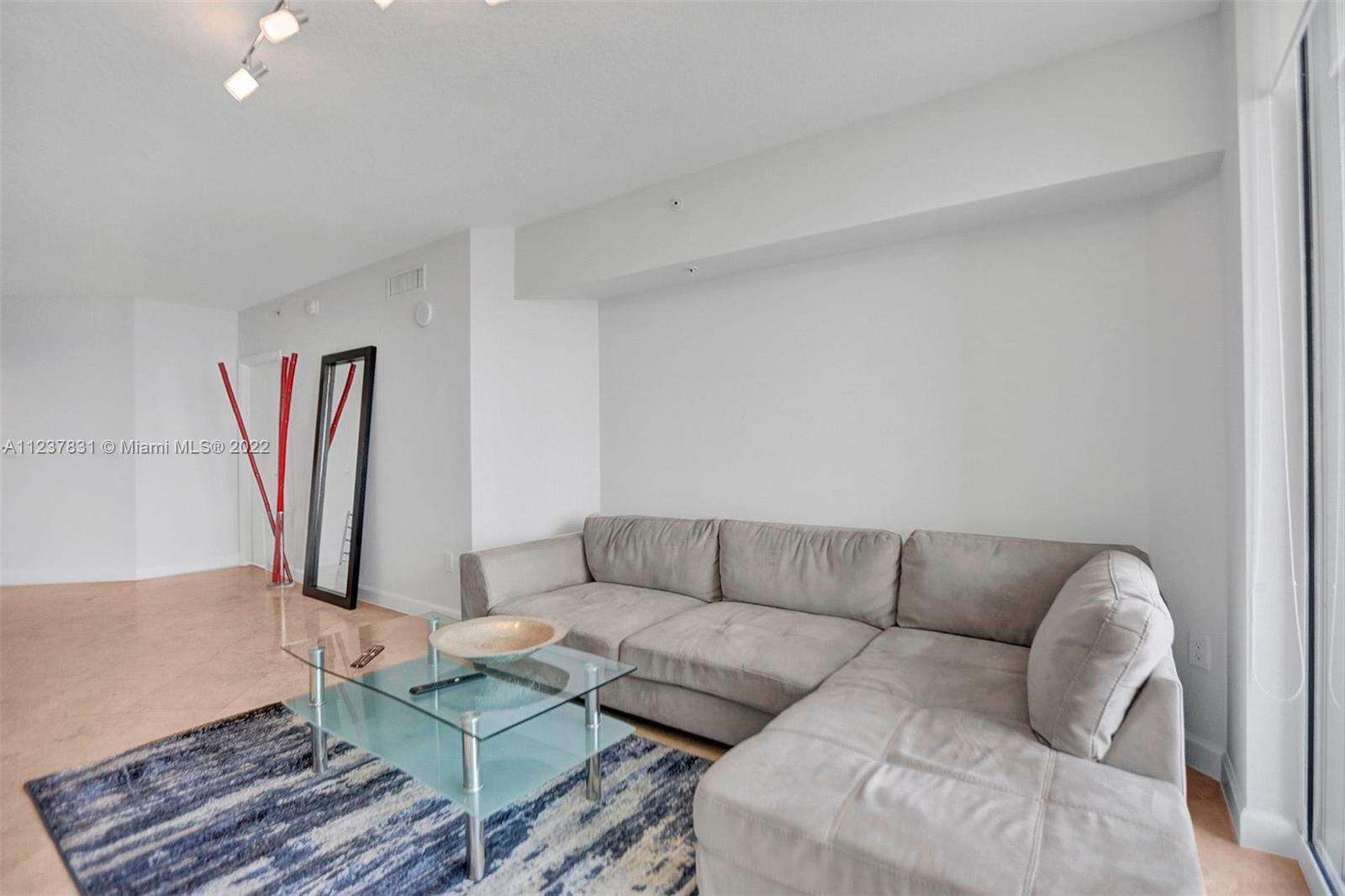 La Perla at 16699 Collins Ave, Sunny Isles Beach, FL 33160 - For Sale photo 8
