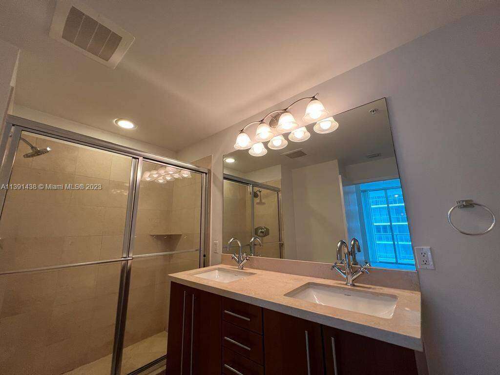 Axis On Brickell at 1111 1 Ave, Miami, FL 33130 - For Sale photo 14
