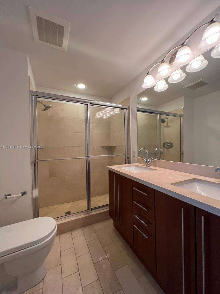Axis On Brickell at 1111 1 Ave, Miami, FL 33130 - For Sale photo 15