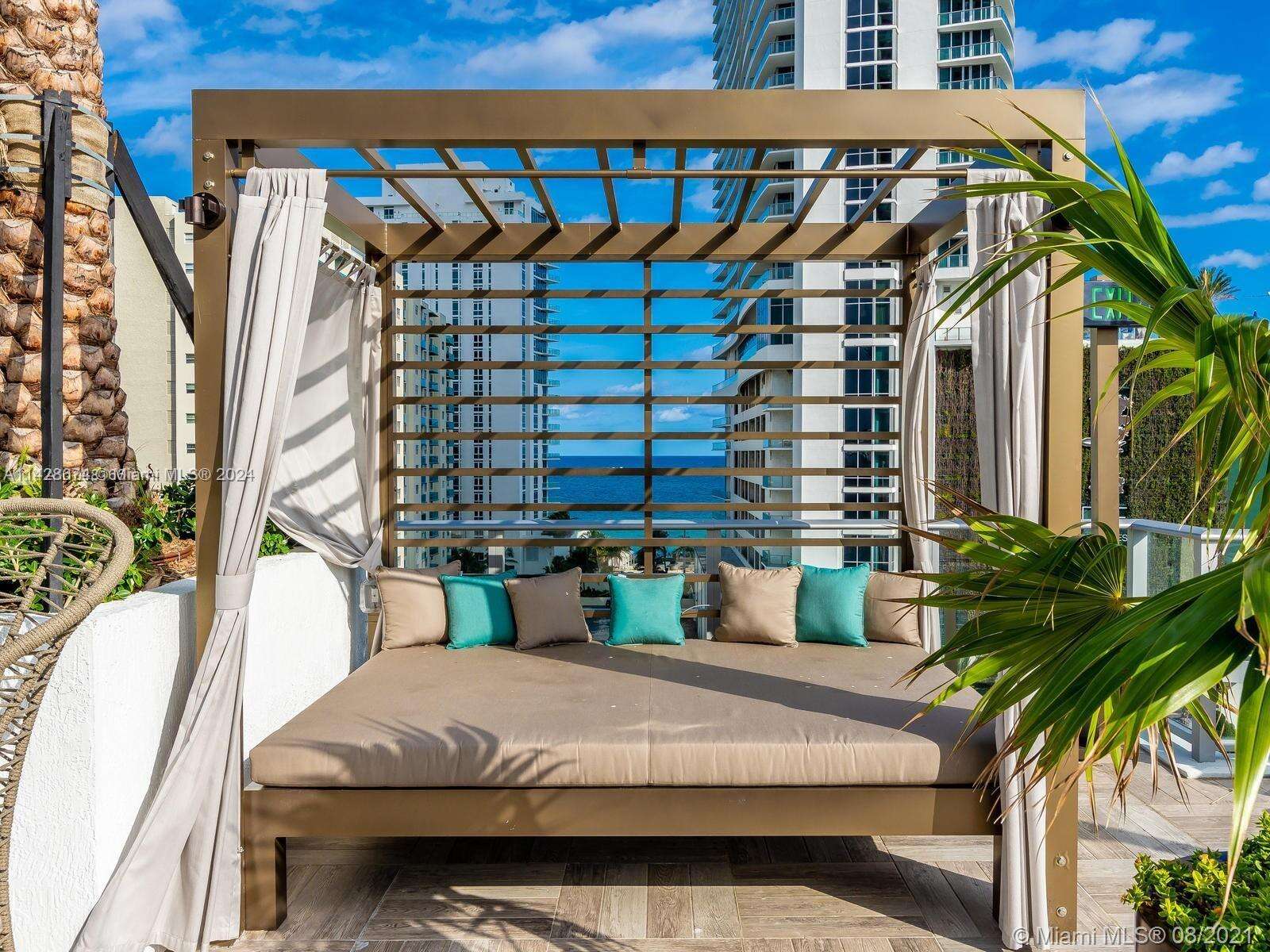 Hyde Beach House at 4010 Ocean Dr, Hollywood, FL 33019 - For Sale photo 2