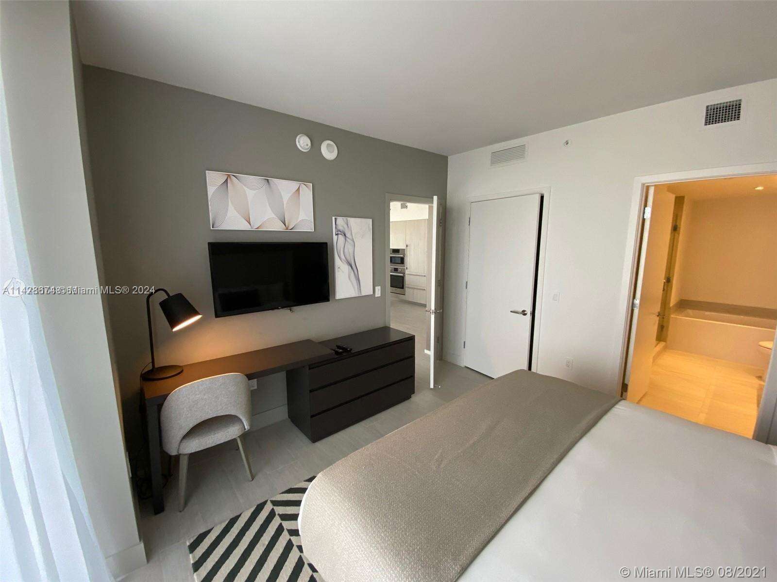Hyde Beach House at 4010 Ocean Dr, Hollywood, FL 33019 - For Sale photo 15