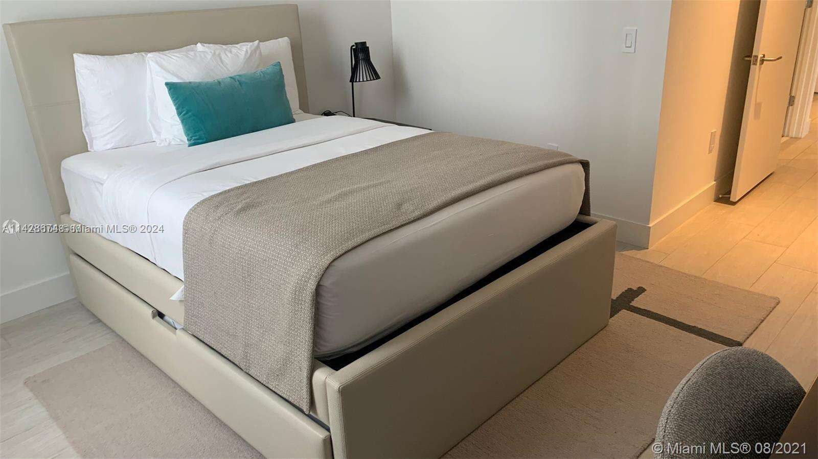 Hyde Beach House at 4010 Ocean Dr, Hollywood, FL 33019 - For Sale photo 3