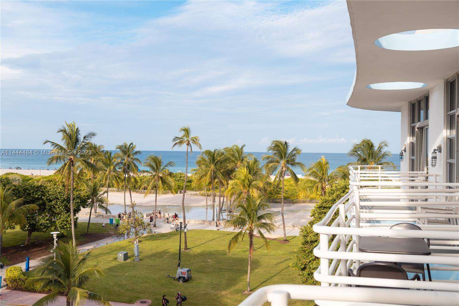 The Strand On Ocean Drive Condos for Sale & Rent | Picture 1