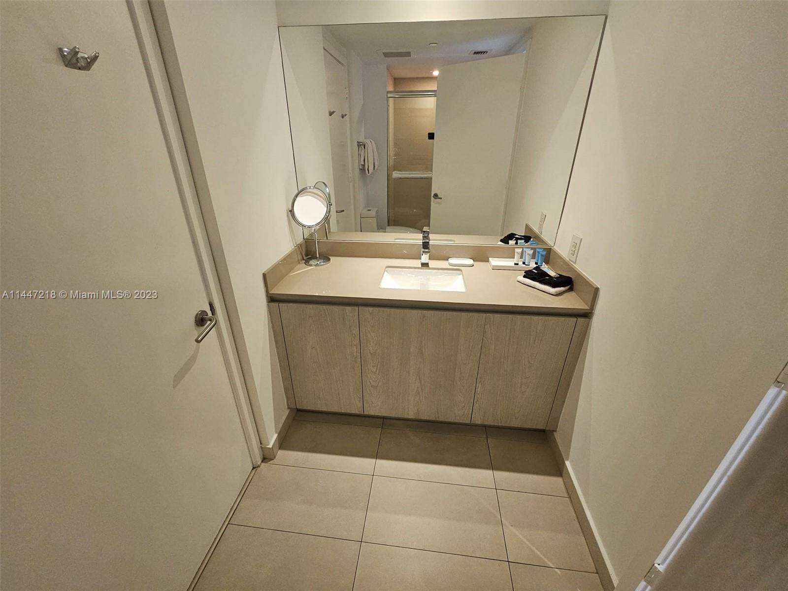Hyde Resort at 4111 Ocean Dr, Hollywood, FL 33019 - For Sale photo 19