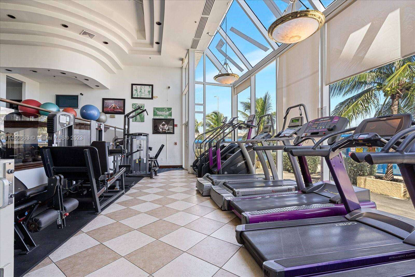 Grandview Palace at 7601 Treasure Dr, North Bay Village, FL 33141 - For Sale photo 25