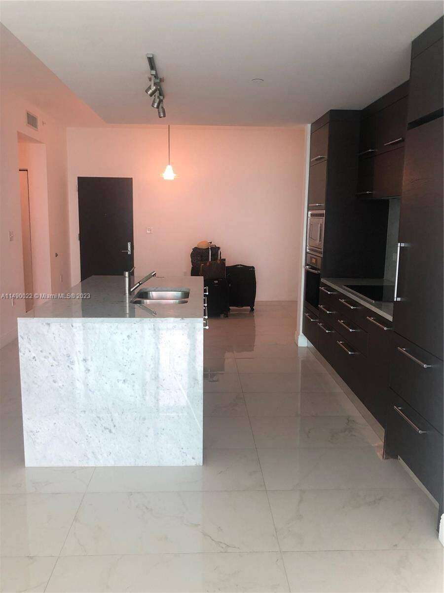 900 Biscayne at 900 Biscayne Blvd, Miami, FL 33132 - For Sale photo 11