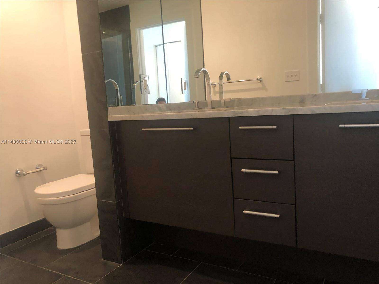 900 Biscayne at 900 Biscayne Blvd, Miami, FL 33132 - For Sale photo 8