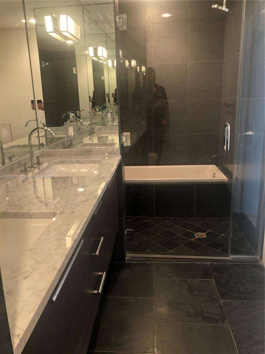900 Biscayne at 900 Biscayne Blvd, Miami, FL 33132 - For Sale photo 10