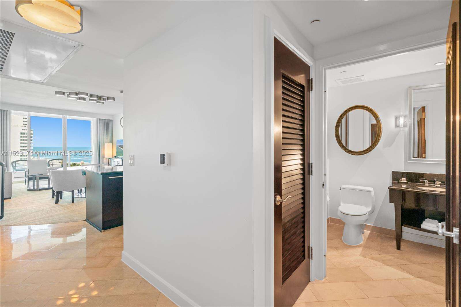 FONTAINEBLEAU III OCEAN CLUB - 4391 Collins Ave, Miami Beach, FL 33140 | Picture 20