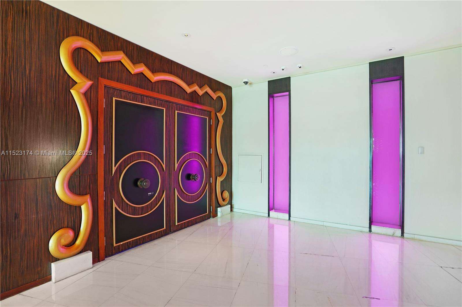 FONTAINEBLEAU III OCEAN CLUB - 4391 Collins Ave, Miami Beach, FL 33140 | Picture 52