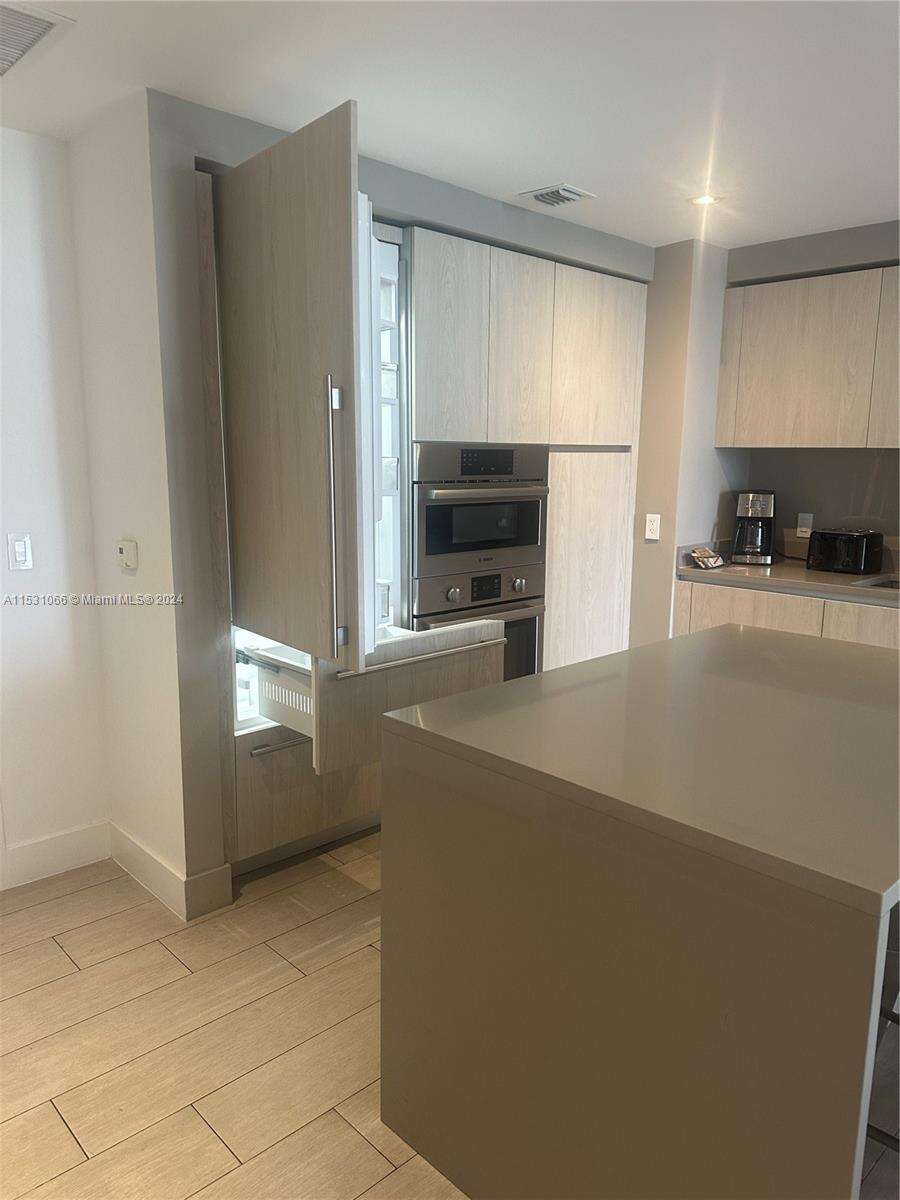 Hyde Beach House at 4010 Ocean Dr, Hollywood, FL 33019 - For Sale photo 21