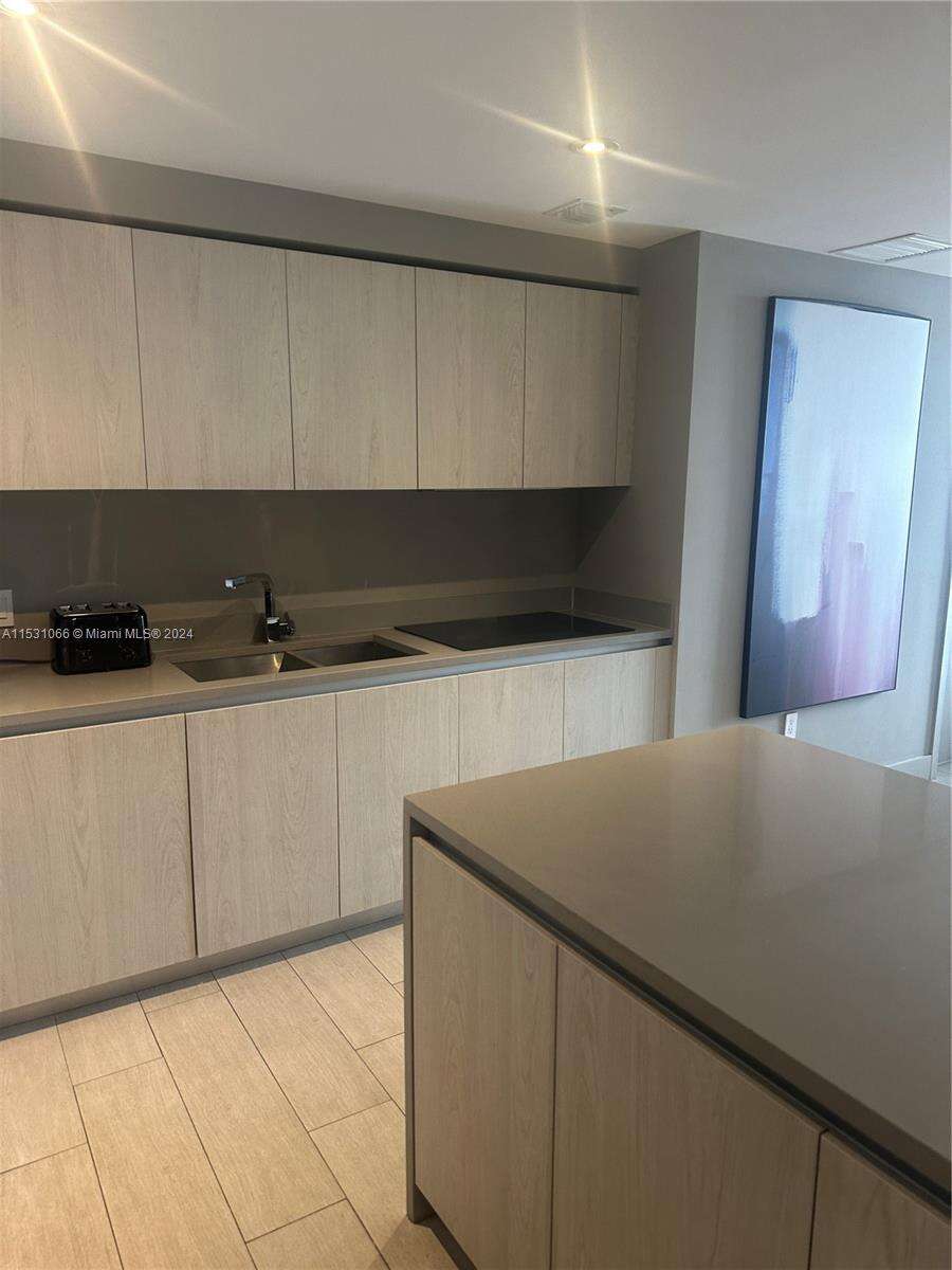 Hyde Beach House at 4010 Ocean Dr, Hollywood, FL 33019 - For Sale photo 30