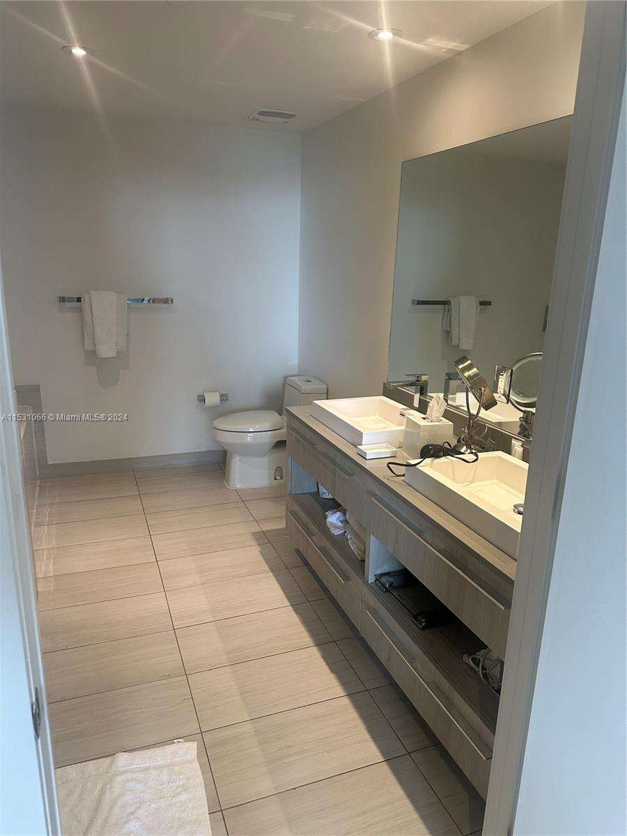 Hyde Beach House at 4010 Ocean Dr, Hollywood, FL 33019 - For Sale photo 35