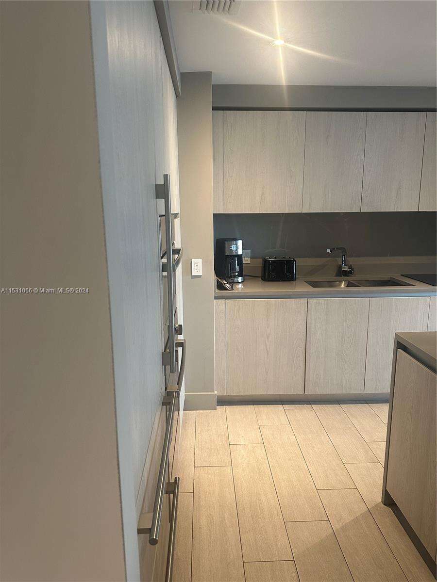 Hyde Beach House at 4010 Ocean Dr, Hollywood, FL 33019 - For Sale photo 58