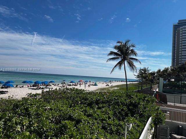 La Mer Estates South Condos for Sale & Rent | Picture 1