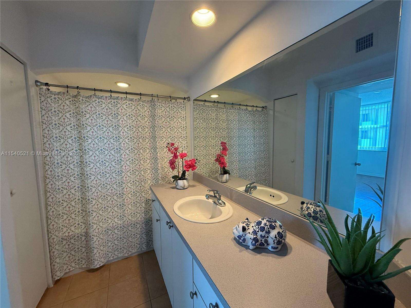 The Waverly at 9201 Collins Ave, Surfside, FL 33154 - For Sale photo 15